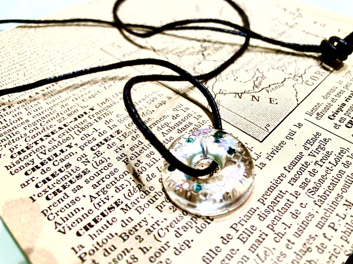 あなただけのオリジナルアクセサリー作成します キャラクターイメージアクセサリー作成します。 イメージ5