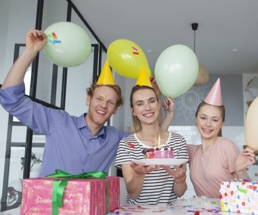 お誕生日カードが届きます 貴方の大切なお誕生日を祝います イメージ2