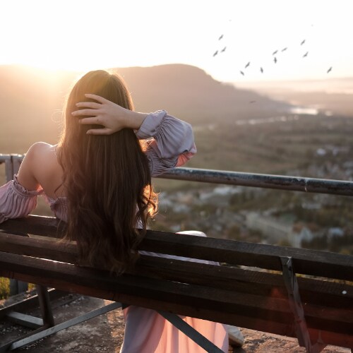 人に言えない恥ずかしい話、吐き出して楽になれます 人に言えない悩み、抱えたまま生きるのはしんどくないですか。 イメージ1