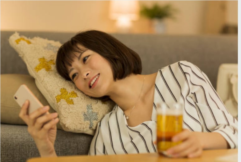 関西弁の飲み仲間♬さし飲みしながらお話します 何となく話したい✨酔った時のいい気分のまま⭐︎お話しましょう イメージ4