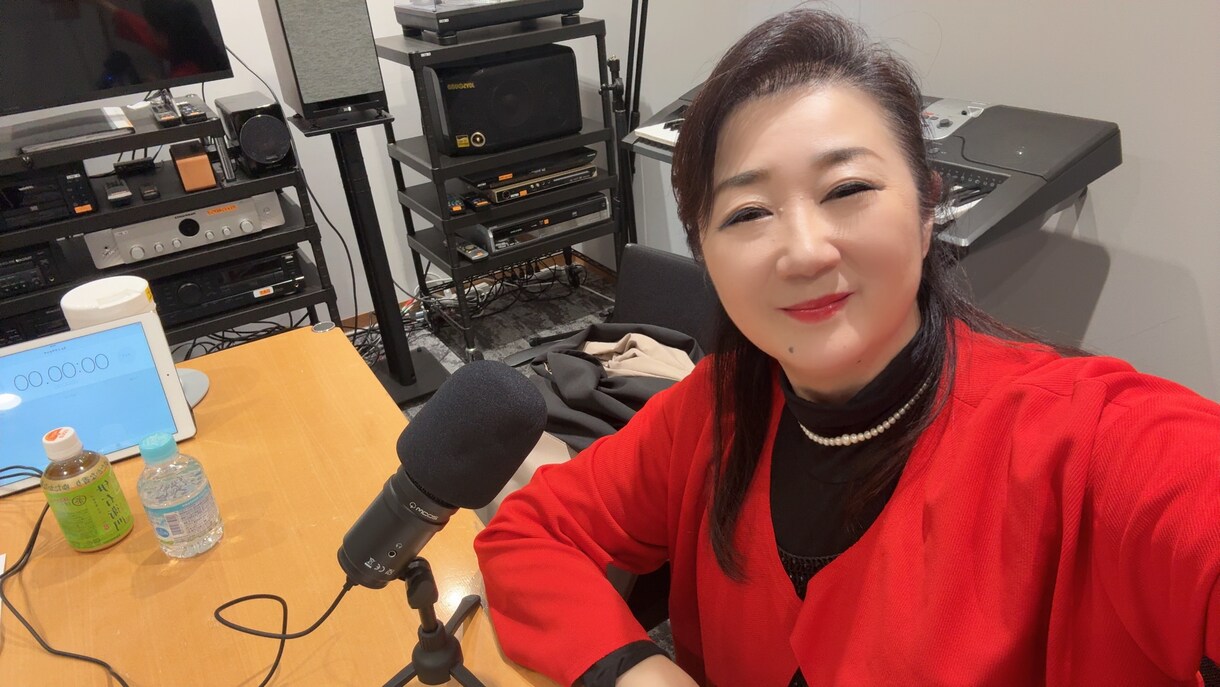 歌手入山アキ子の番組であなたをPRします ネットで全国視聴可能、毎週(土)13時〜再放送は(月)14時 イメージ1