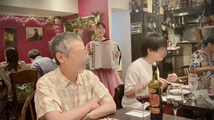 アコーディオンの出張生演奏します 【東京】現役プロがアコーディオンの音色で特別な一日を演出 イメージ4