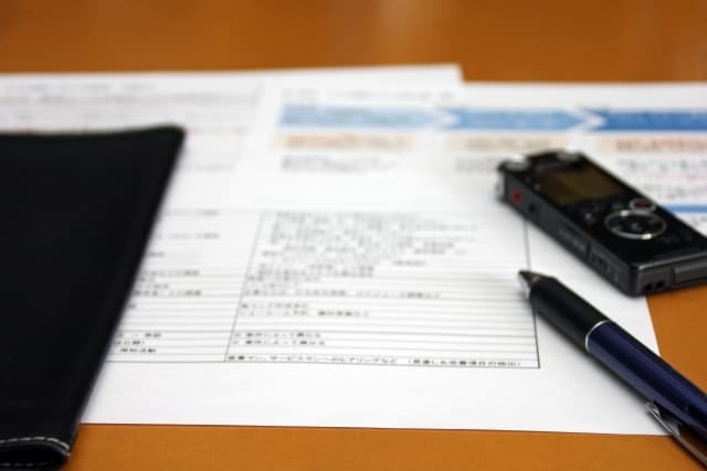 議事録の作成します 動画や音源をもとに議事録を作成します イメージ1