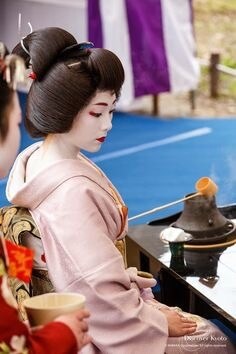 ビジネスチャンスを広げるお座敷遊びを紹介します お座敷遊びのあれこれ疑問解決をしてビジネスに活かしませんか？ イメージ1