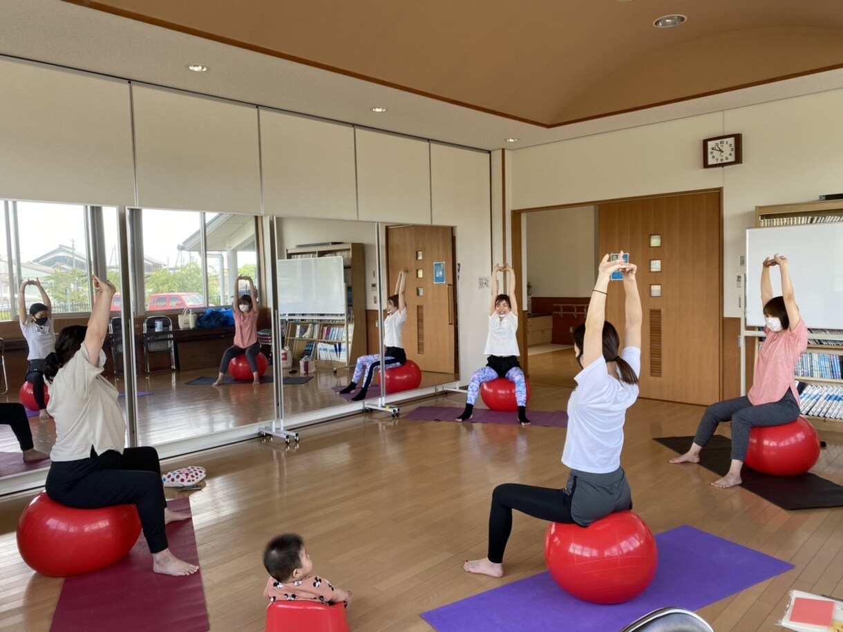 オンラインでバランスボールレッスンします 産後はチャンス‼︎産前よりも美しいBODYに⭐︎ イメージ1