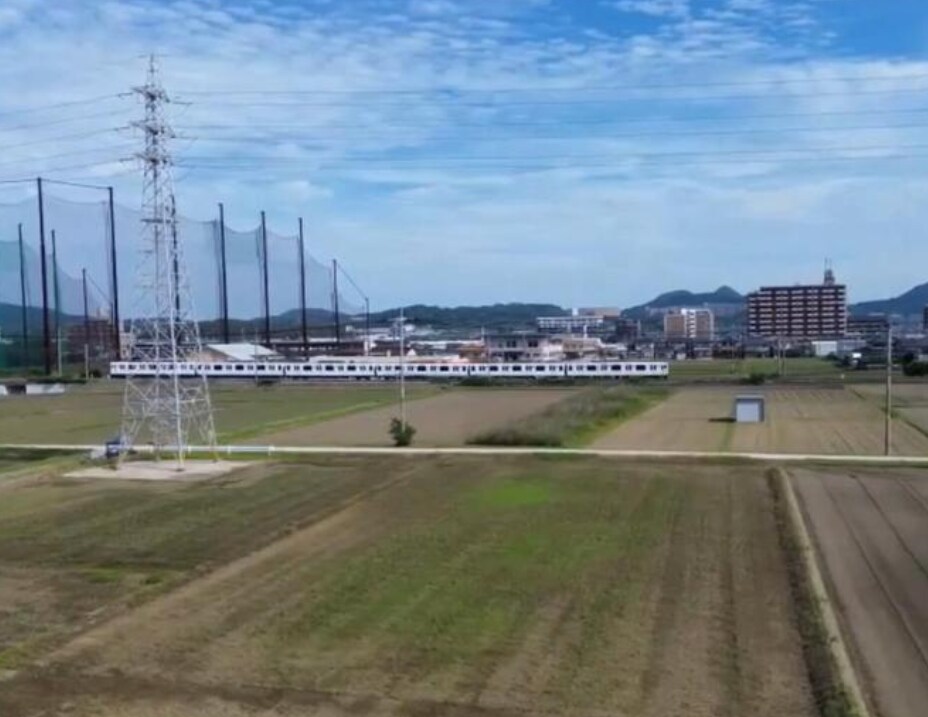 印象に残るドローン空撮動画を撮影します ドローン民間ライセンス取得者がドローンによる空撮を行います。 イメージ7