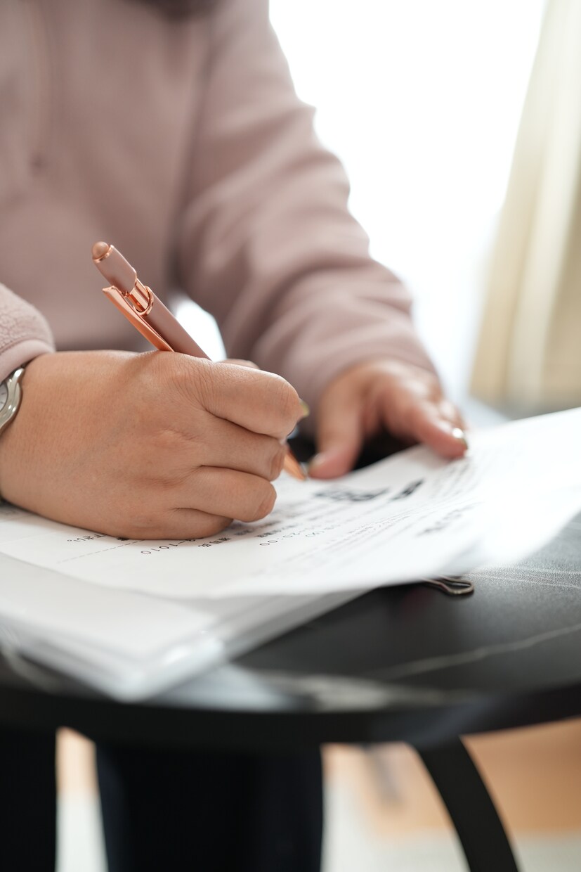 事業を立ち上げた方、新規の書類作成、提出代行します 新しく事業を開始された方、又はアルバイト等を雇った方へ イメージ1