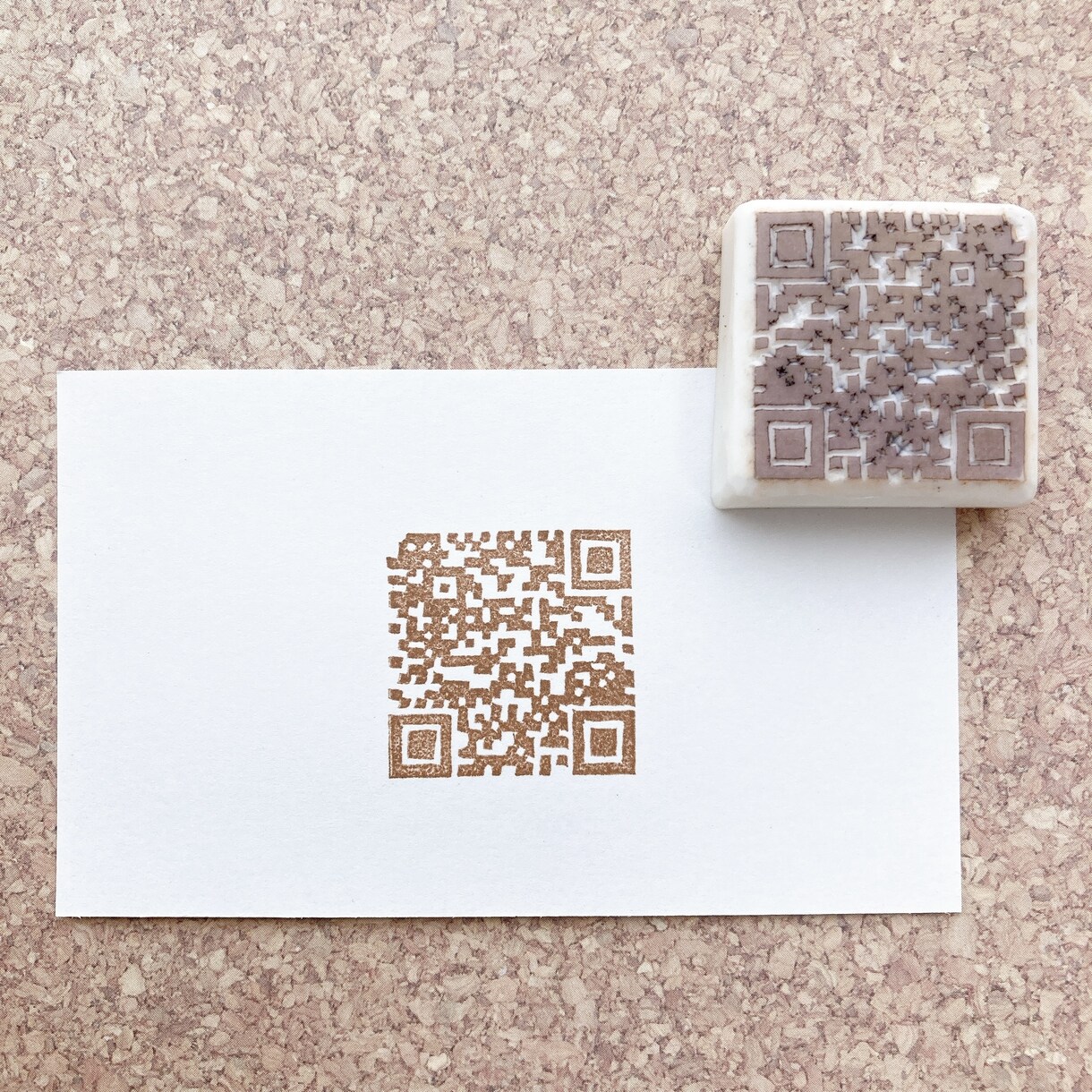 QRコードの消しゴムはんこお作りします 手作りで温かみのあるQRコードで、色々アピールしませんか イメージ6