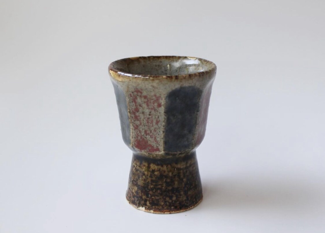 金継ぎで器の割れ、欠け、ヒビをお直しします 天然の漆を用いて行い、もっとも強固に修復する施工方法です。 イメージ5