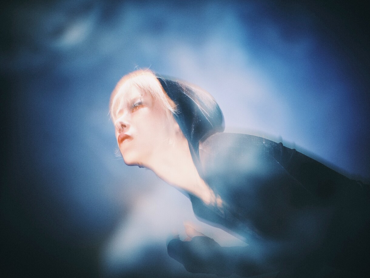 新しい走り出しに！スタジオにて宣材写真撮ります スタジオ撮影で世界観を崩さず、あなたらしい宣材写真を。 イメージ3