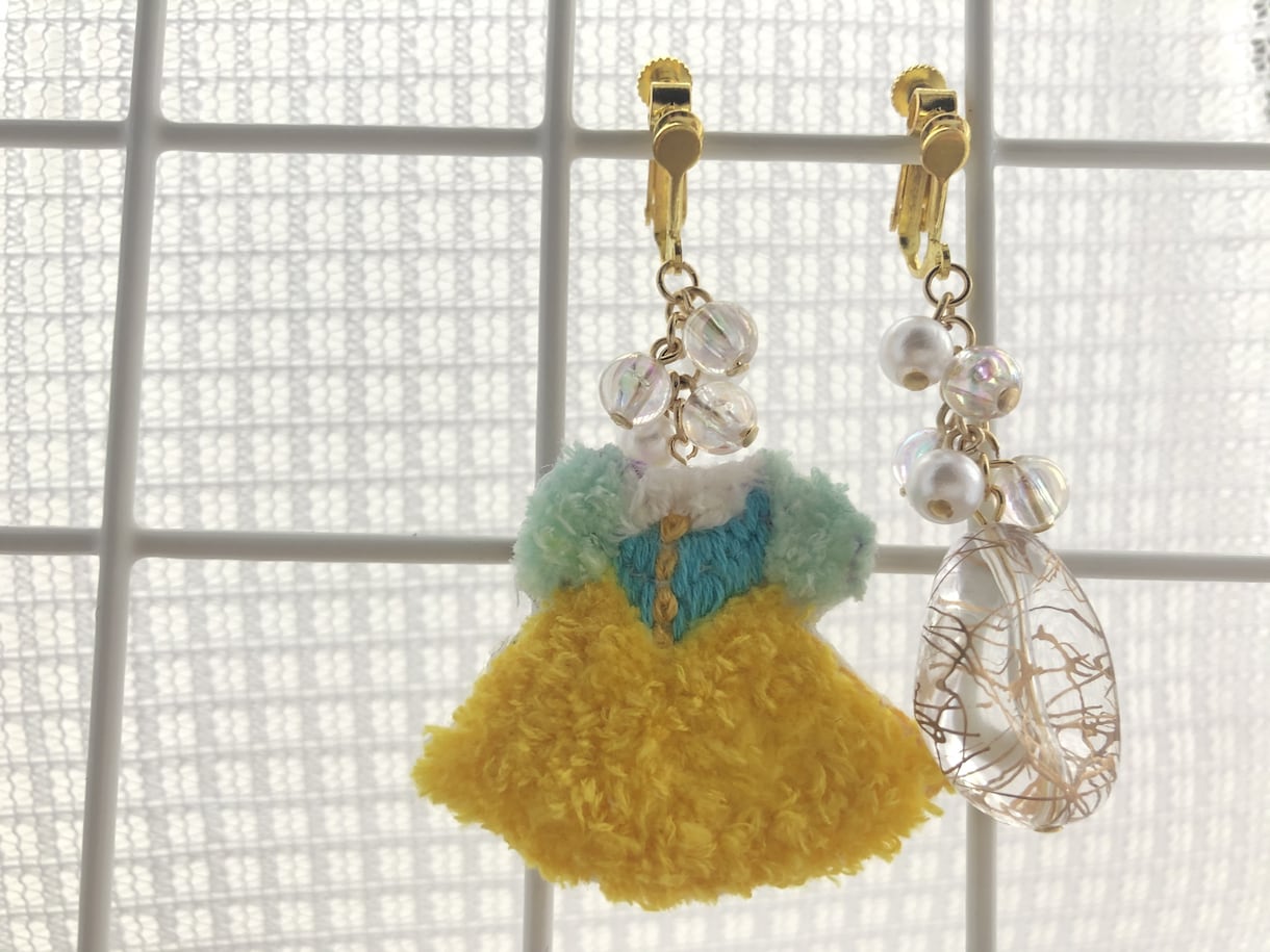 オリジナル刺繍ストラップorブローチ制作します ふわもこ素材の可愛い刺繍！イベント出展作家が制作！ イメージ2