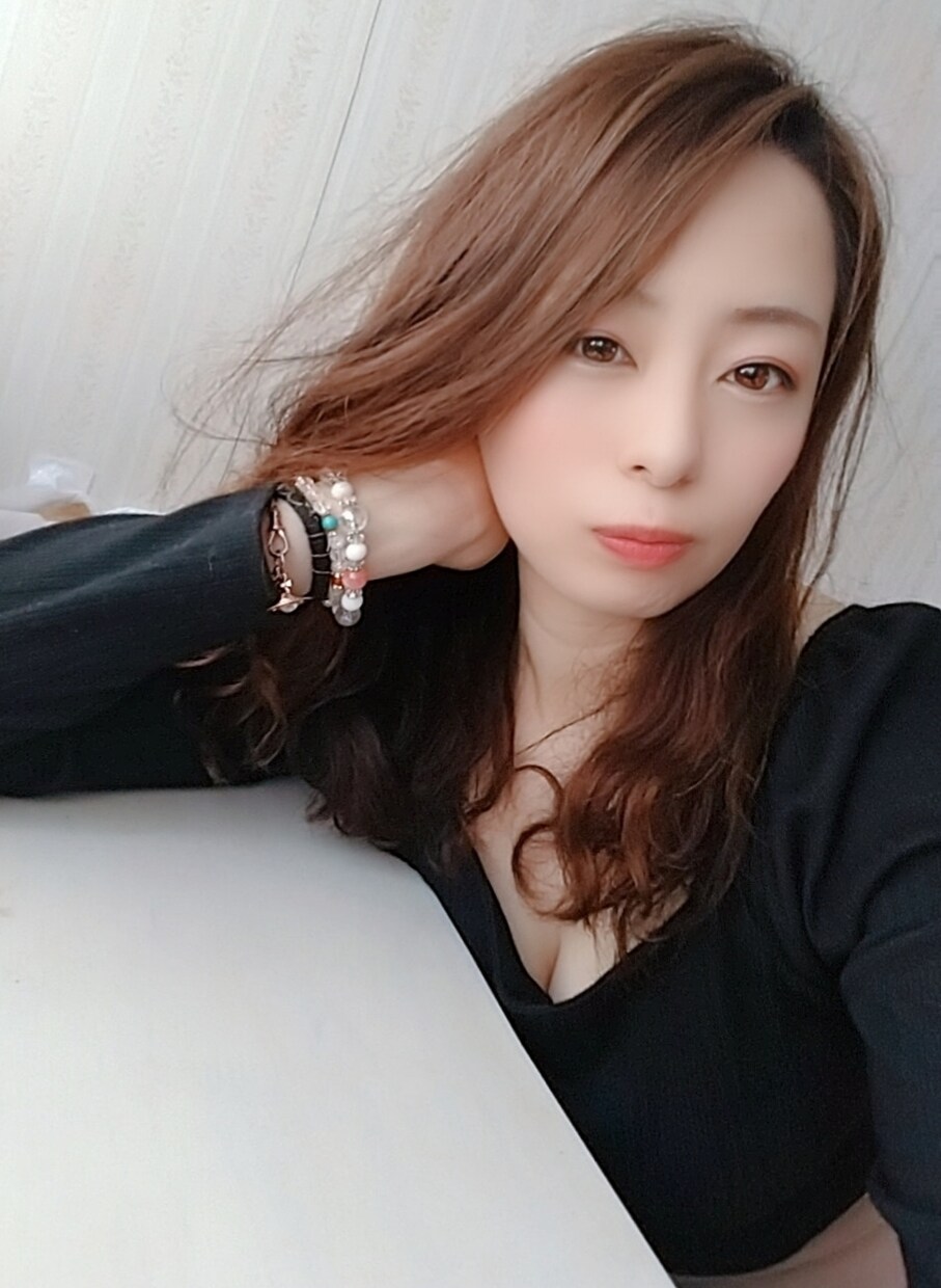 現役占い師が様々なカードを使ってお悩み解決致します カードリーディングにより、皆様の不安を解消致します！ イメージ2