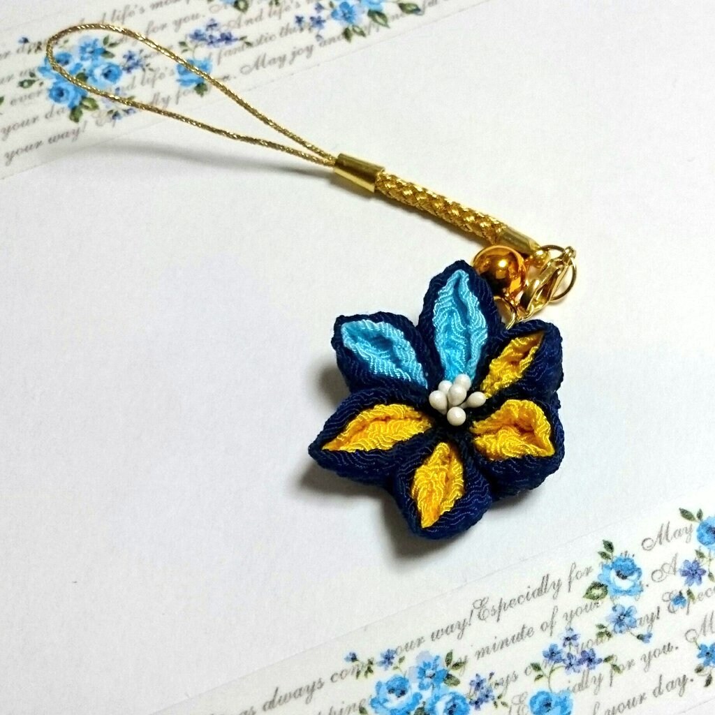 つまみ細工の小物やアクセサリー作ります 和物で可愛い花がお好きなあなたにぴったり！ イメージ6