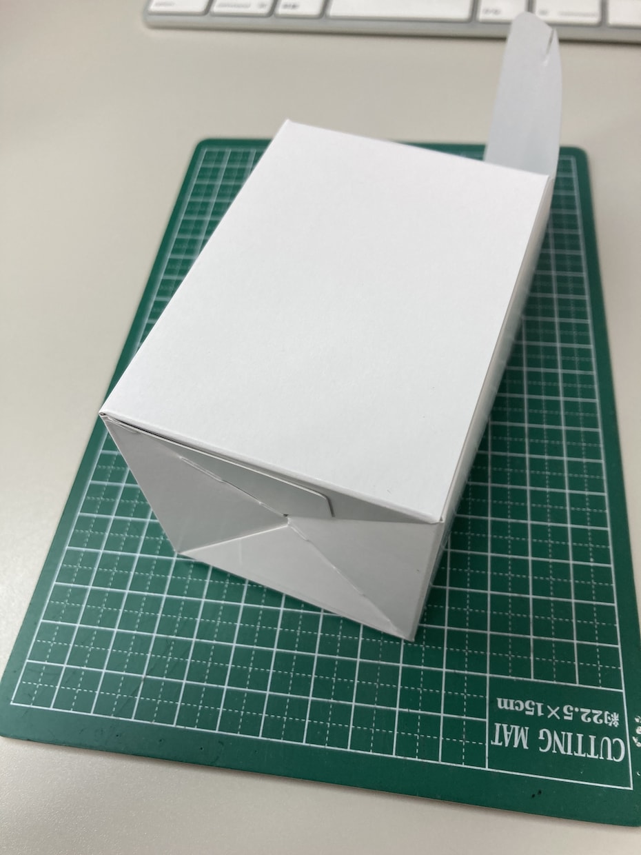箱の展開図からホワイトダミーを作成します 材質等はご相談ください。展開図は別出品の方で作成しています。 イメージ1