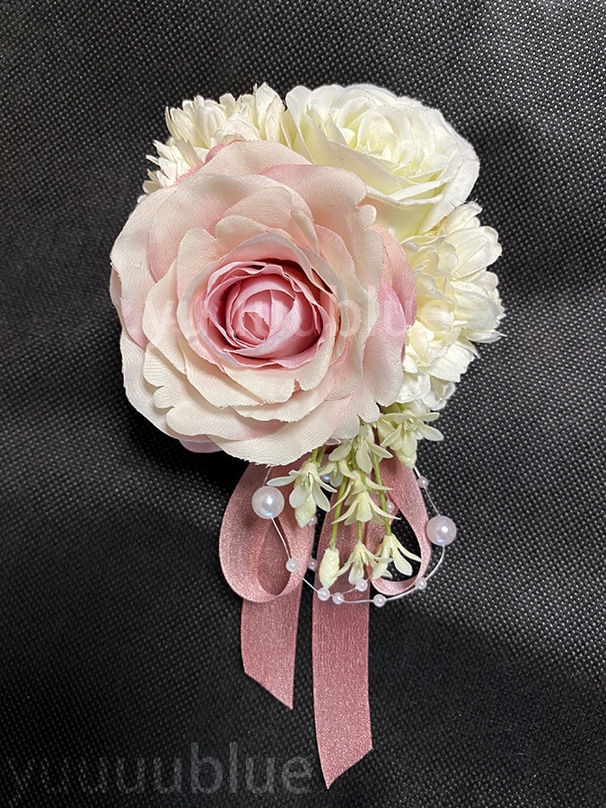 造花でフラワーアレンジメントお作りいたします 色やお花の種類、アレンジの形など細部までご相談承ります。 イメージ3
