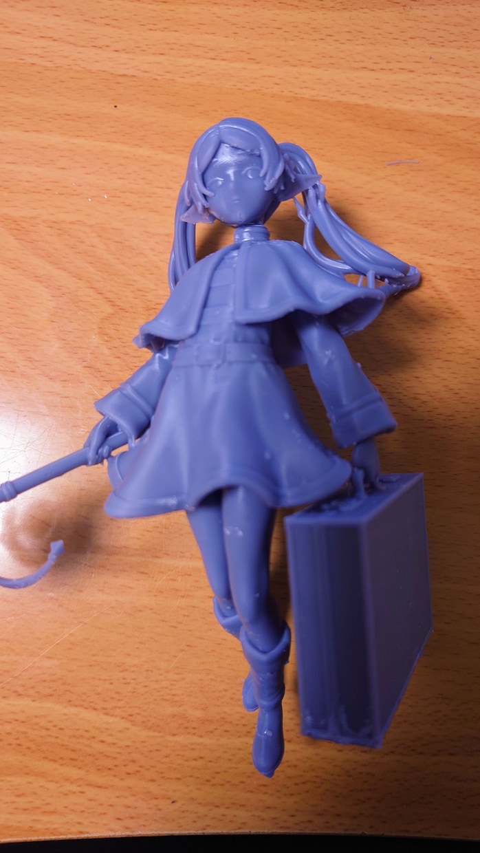 お客様ご用意のデータを3Dプリンターで出力します 高解像度8K印刷が可能な光造形レジン製モデルを出力可能です！ イメージ8