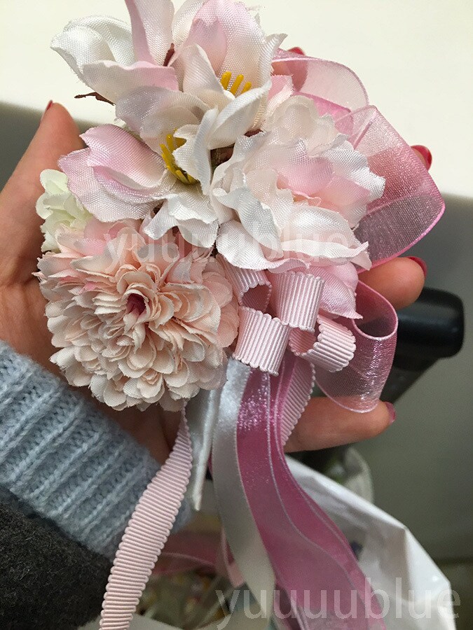 造花でフラワーアレンジメントお作りいたします 色やお花の種類、アレンジの形など細部までご相談承ります。 イメージ5