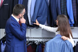 婚活中の男性にファッションをアドバイスを致します 女性目線で清潔感&親しみやすさのある服装をご提案致します。 イメージ1