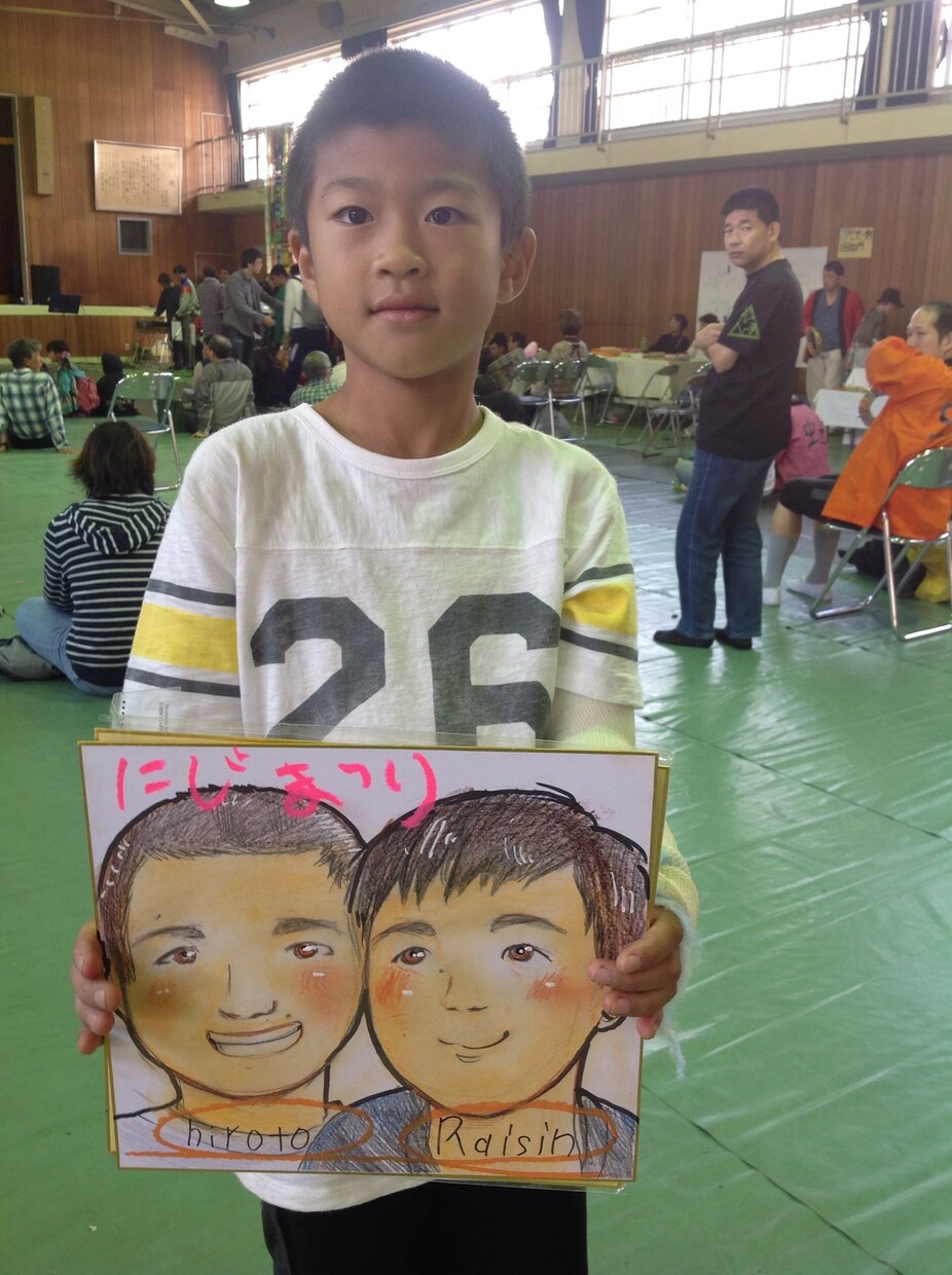 色紙にカラーで似顔絵をかきます 大人から子供や愛犬までだれでもOK色紙一枚1500円カラーで イメージ2