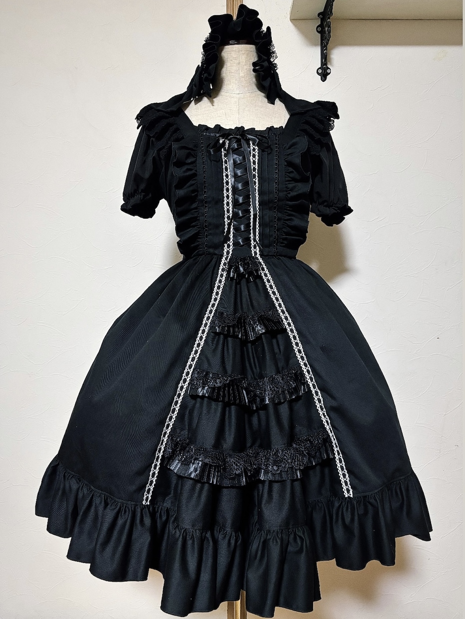オリジナルデザインの衣装のオーダー受付てます 上品で甘めの可愛らしい衣装を制作してます。 イメージ4