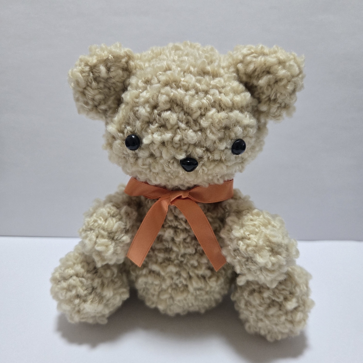 編み物でオリジナルくまちゃんを制作します ふわふわループ糸で、あなただけのあみぐるみクマを作ります。 イメージ4