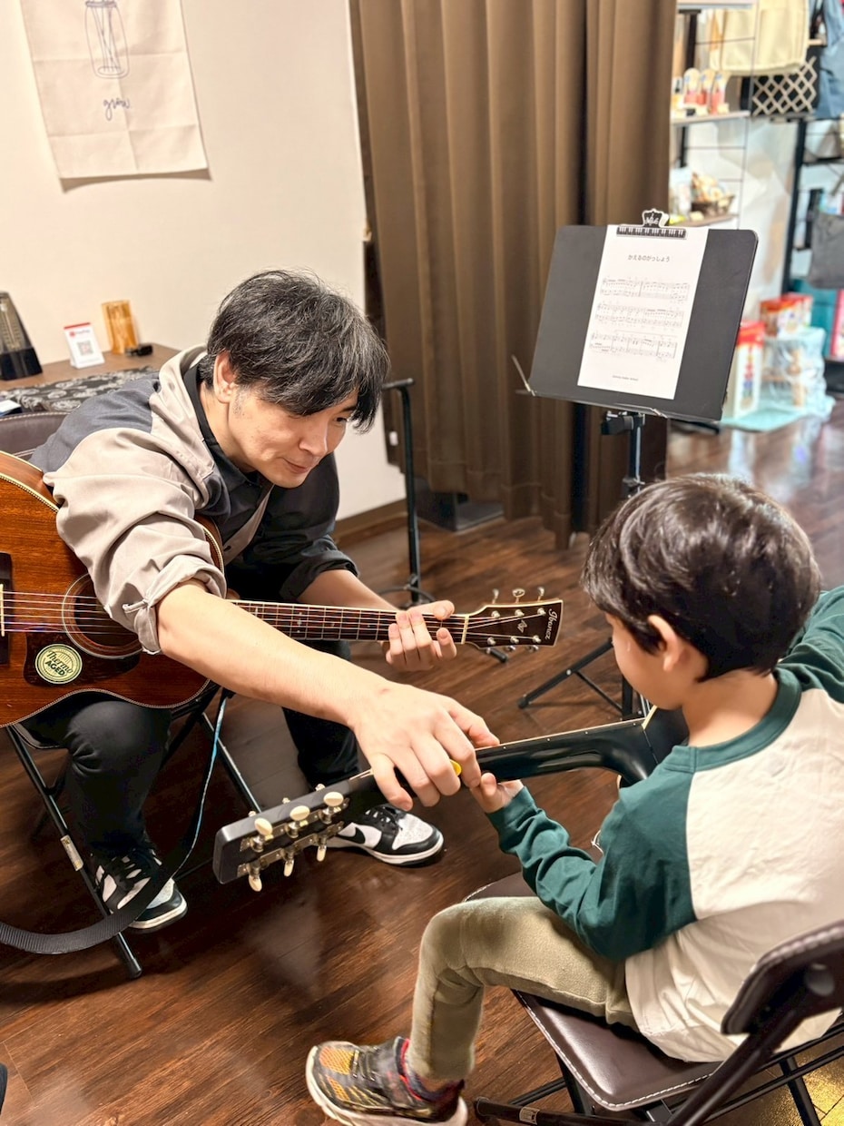 初心者歓迎！現役ギター講師が弾けた！を寄り添います 4月19日までのお試し価格です。初回の方のみ イメージ1