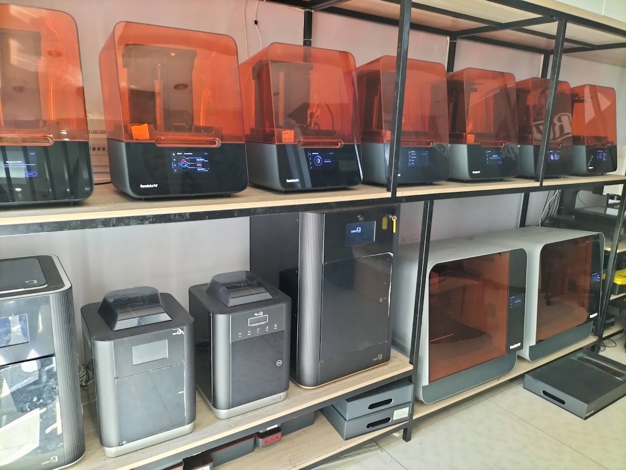 ベトナムの3Dプリンタ工場で出力代行いたします 業務用3Dプリンタ工場で個人ではできない出力も請負います イメージ3