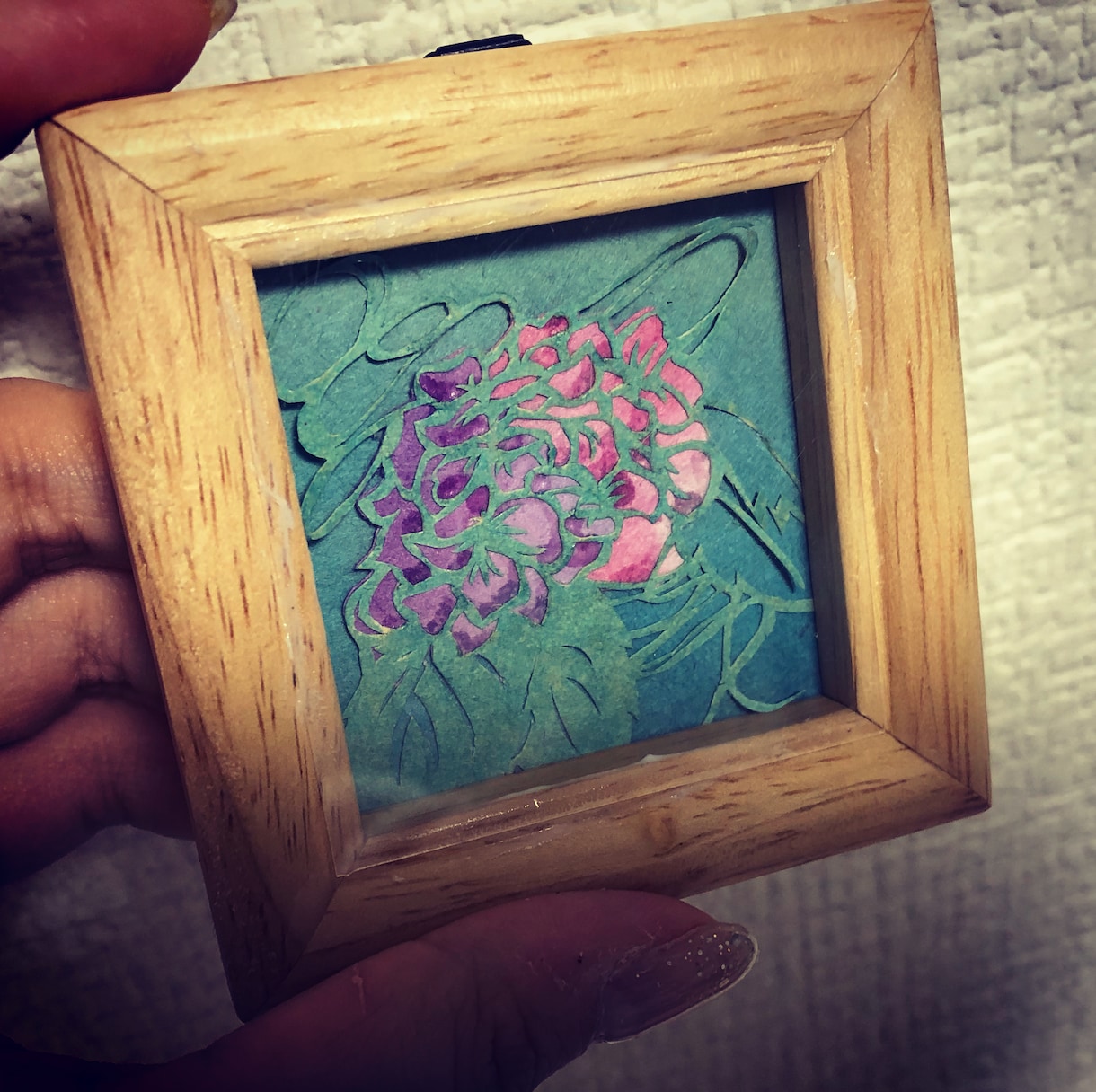切り絵のオーダーメイド作品を制作致します 作成した切り絵をグッズ化も対応致します。※要相談 イメージ3
