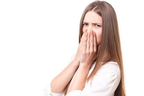 実は女性はドン引きしてる男性の特徴教えます 女性が喜ぶと思ってしている言動、実はドン引き⚠︎ イメージ1