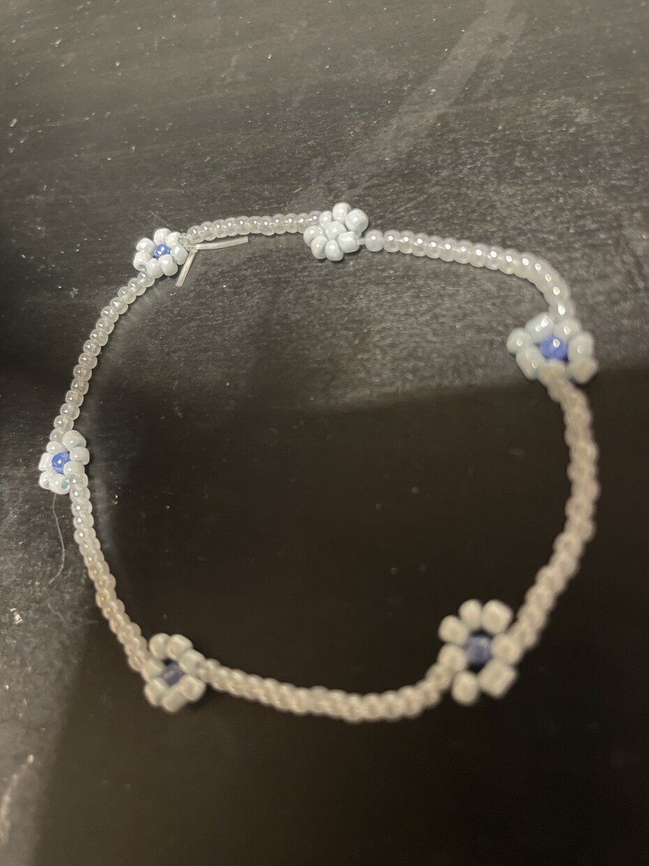 あなたの好きな色で作成します 最近流行りのビーズアクセサリー♪ぜひ身につけてみませんか？ イメージ1