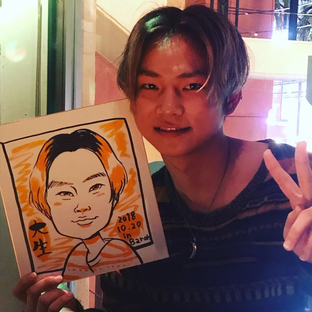 ソックリかわいくリアル寄りの似顔絵描きます 長寿お祝い、誕生日、卒業、お祝いプレゼントなどに。 イメージ5