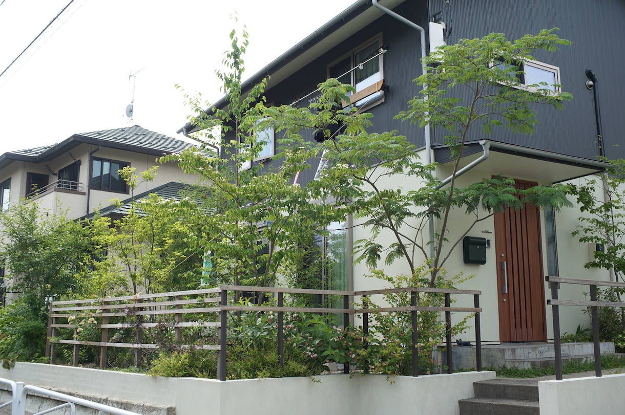 庭木の手入れについて、疑問や悩みを解決します 庭園の設計・施工・管理の業務を通じて、適切にアドバイスします イメージ5