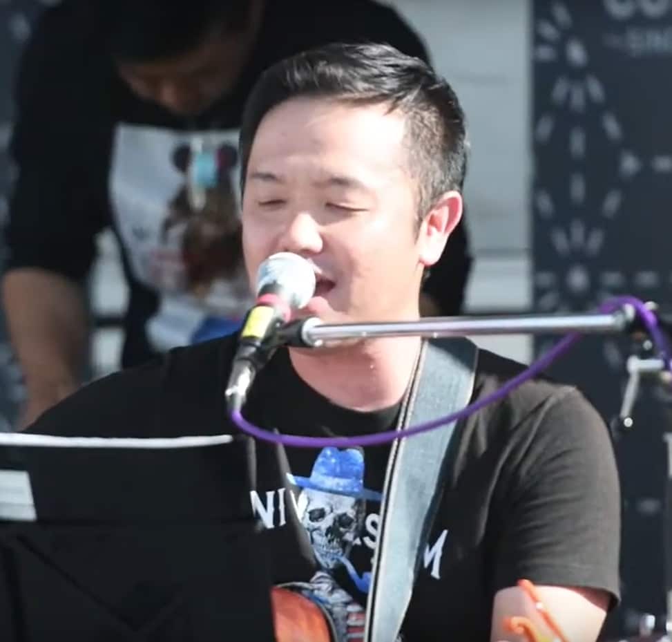 Rock系特にオススメ★男性Vo.を提供します 修正リクエスト5回まで！CM、店舗PRソング採用実績あり イメージ1