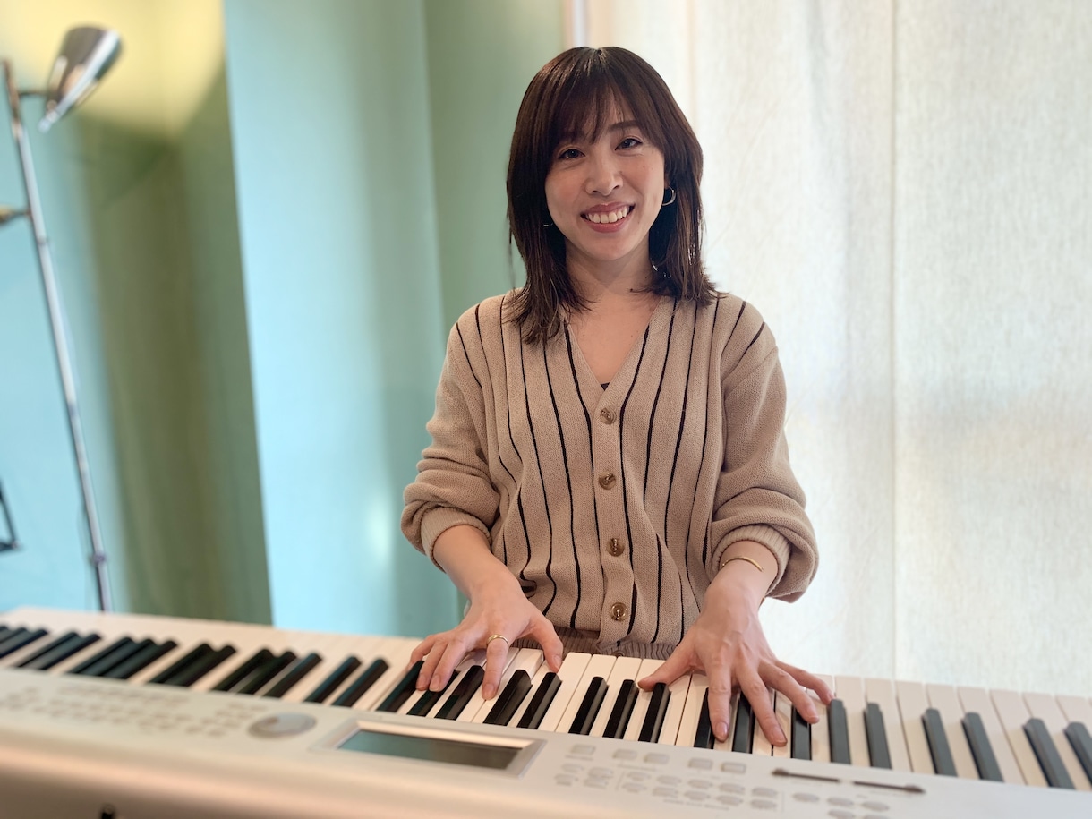 歌ってる動画を送るだけ！気軽にボイトレができます AKB48にも楽曲提供したプロが教える歌の添削レッスン！ イメージ2