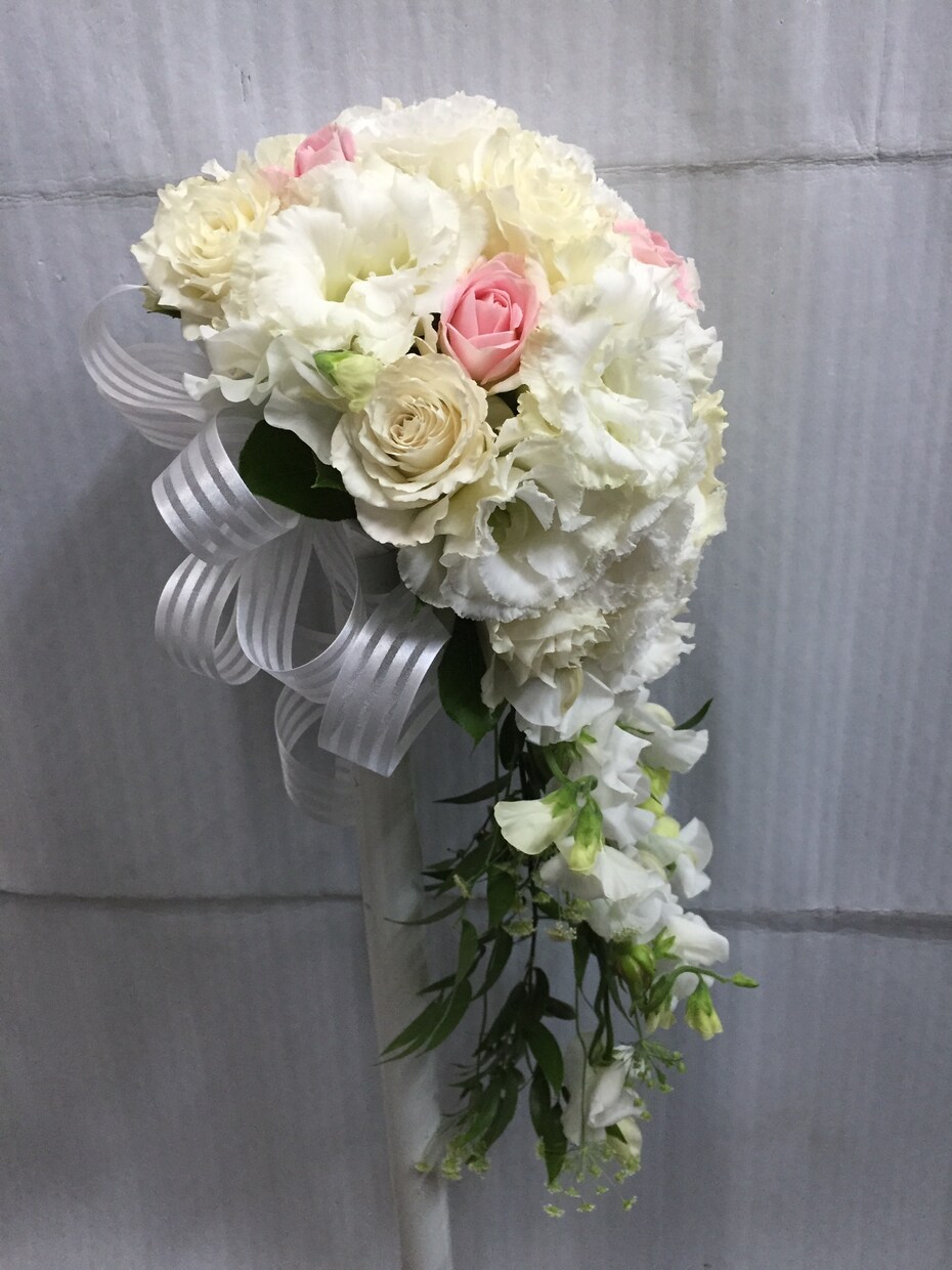 ブライダルブーケ承ります 前写し、披露宴で使いたいブーケや花かんむりを作り ます。 イメージ5