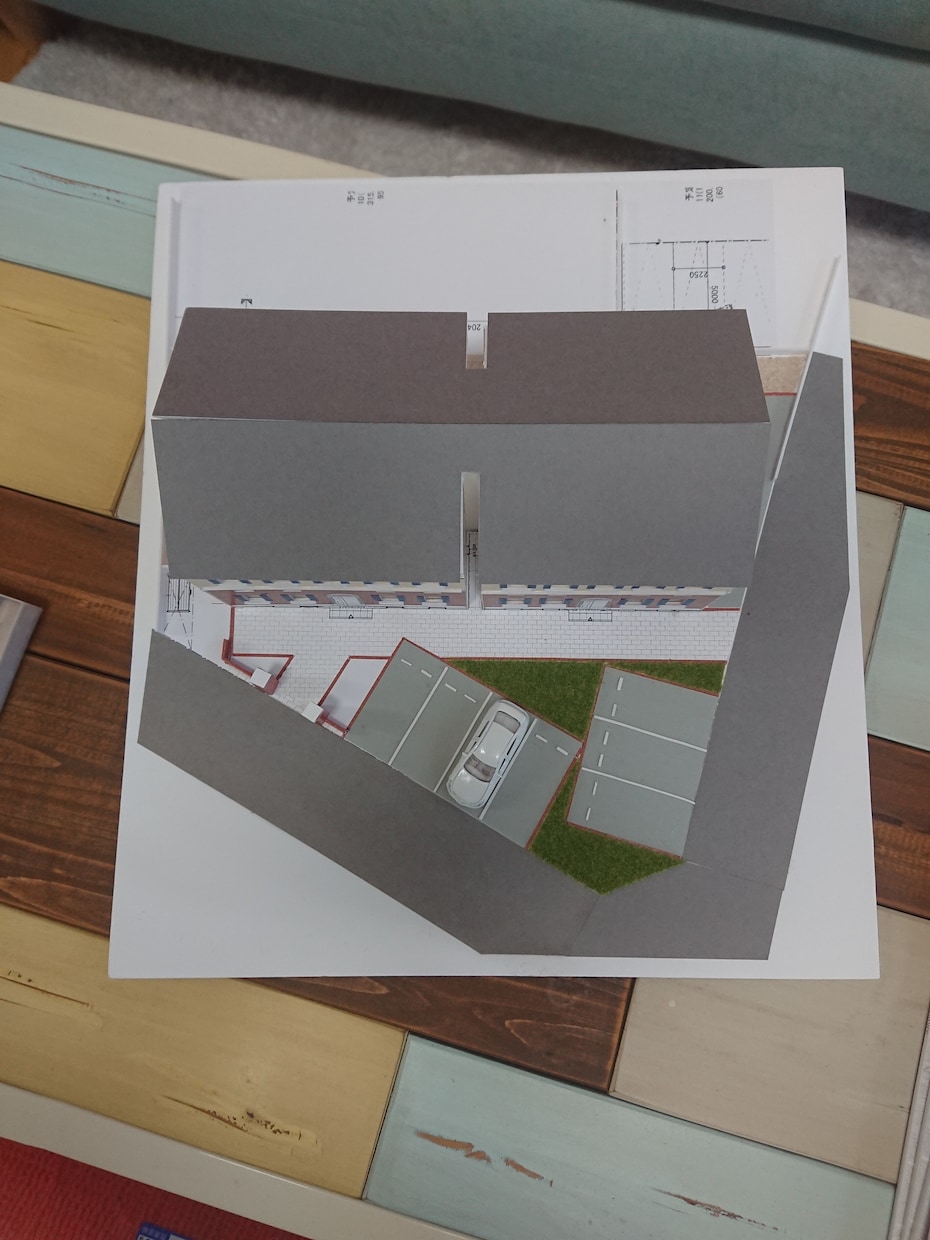 経験者が、1/100の建築模型作成します お客様に実際プレゼントしたことがある経験者が作成します。 イメージ2