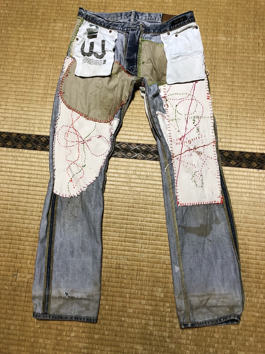 デニムパンツなどのハンドメイドリメイクをします 刺し子糸でアーティスティックなリメイクを行います。 イメージ9