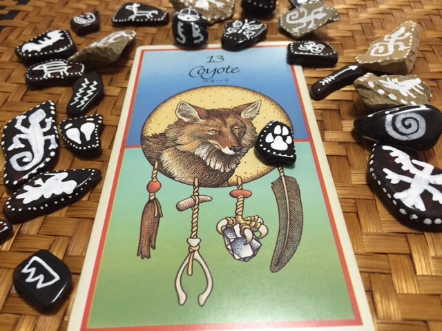 どの道を選ぶか、決断のお手伝いいたします カードリーディングでそれぞれの道の展開を詳しくお伝えします。 イメージ1