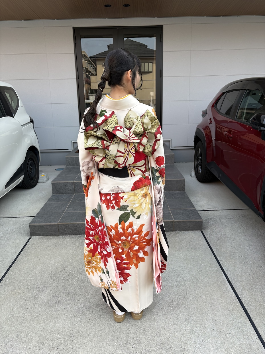 出張着付け致します 美容師歴20年以上で、苦しくない着付けが得意です！ イメージ2