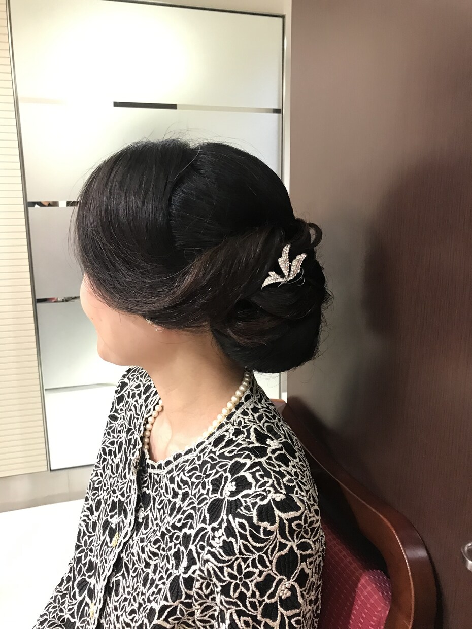 着付けのポイントヘアーメイクポイントを伝えます 専門家だからこそのポイントをわかりやすく伝えます。 イメージ1
