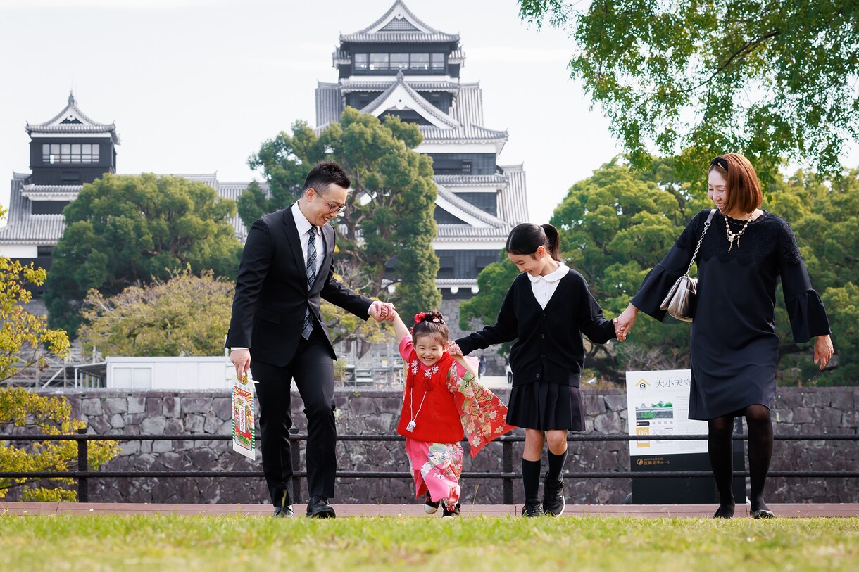 出張撮影OK！七五三の記念写真承ります 「神社やご自宅への出張撮影にも対応」 イメージ1