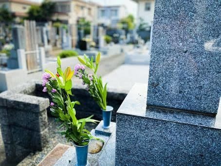 青森県三沢市周辺の墓参りを代行します 誠心誠意こめて墓参りを代行します。 イメージ1