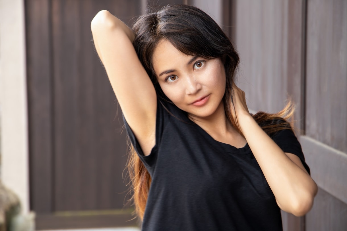 あなたの顔写真を美しく加工します 汚肌、ニキビ、皺を取って美肌加工！！ イメージ1