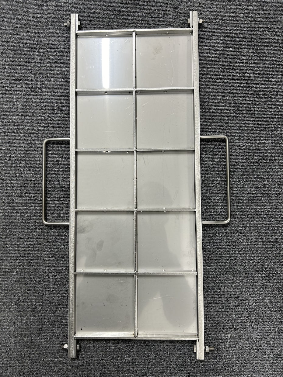鉄、ステンレスなど金属製品製作します レーザー、溶接などで金属製品を製作、加工します。 イメージ4