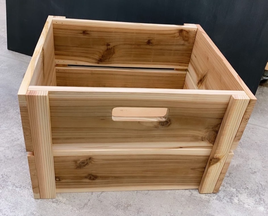 オリジナル家具・什器を制作、完成品をお届けします 空間にフィットするサイズ感、ご希望に合わせて家具をデザイン。 イメージ5