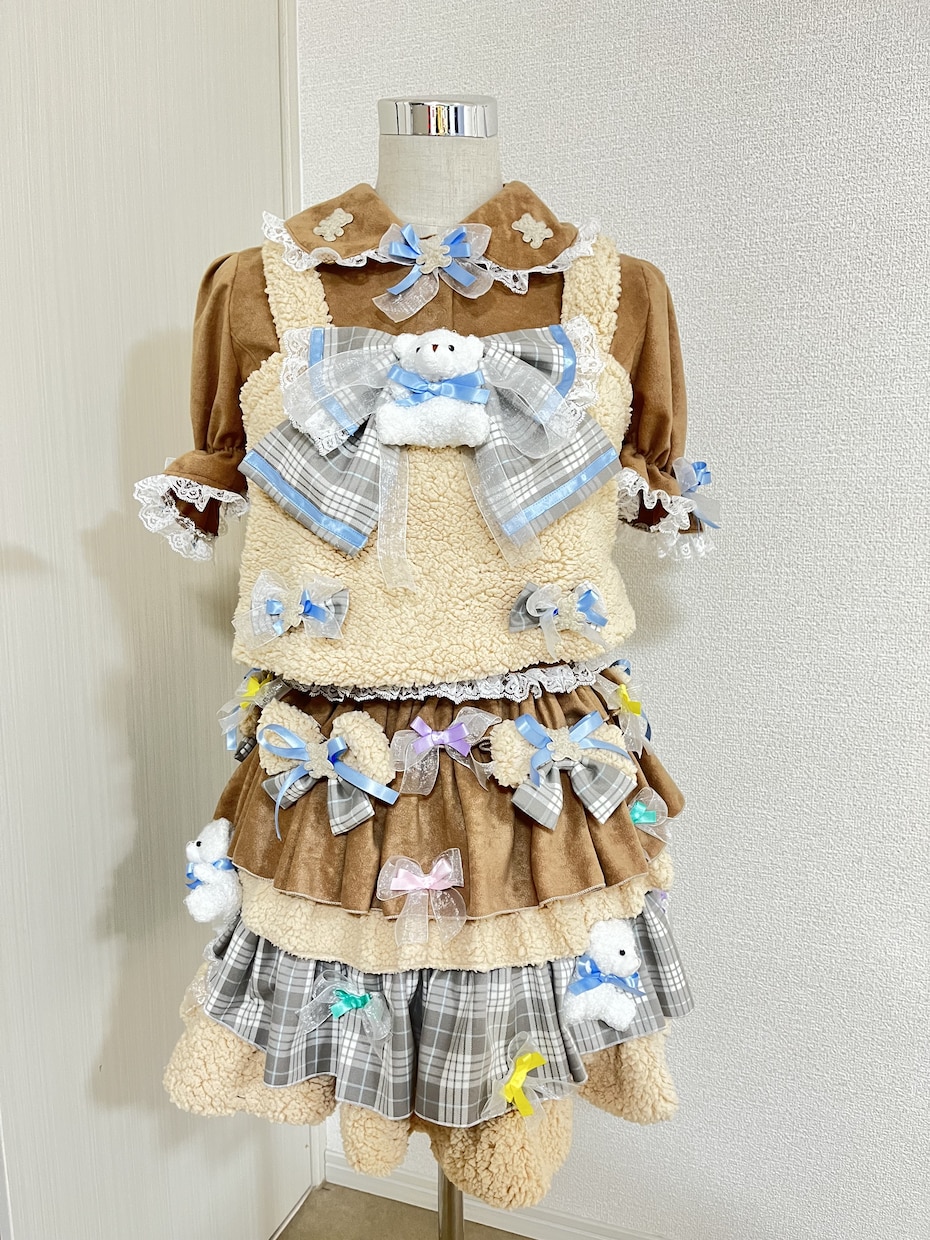 アイドル衣装、コスプレ衣装のリメイクできます お手元の衣装やお洋服から、価格を抑えて可愛く衣装を作ります。 イメージ6