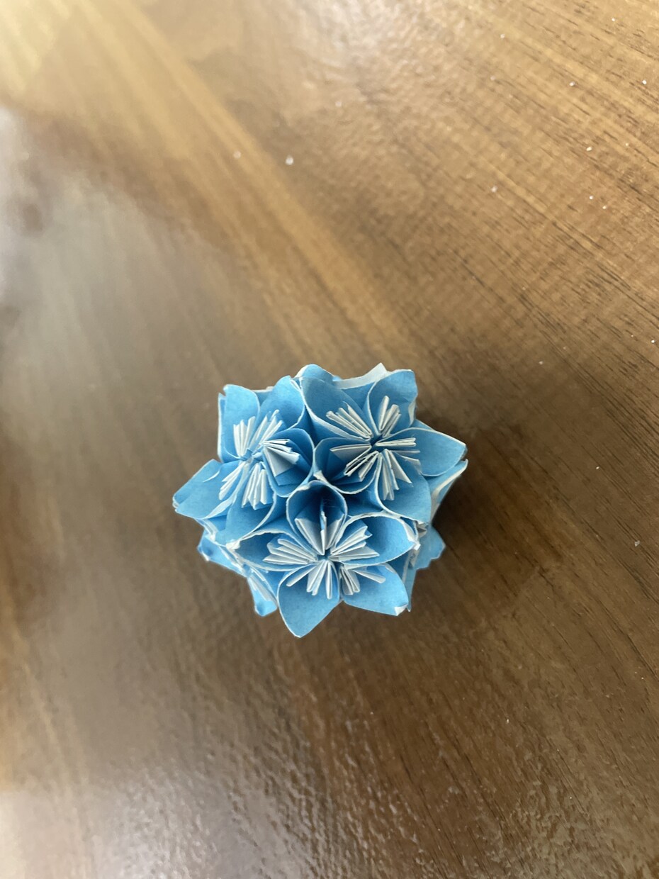 折り紙だいこうします 折り紙で鶴などやくす玉ができない方の代わりに作ります イメージ1