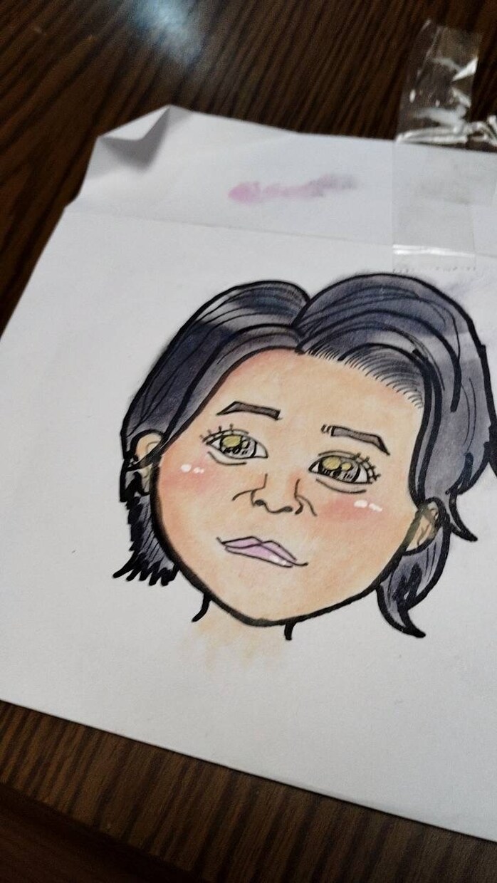 似顔絵描きます 値段で察してもらえたらと思うのですが似顔絵デビューしました♡ イメージ2