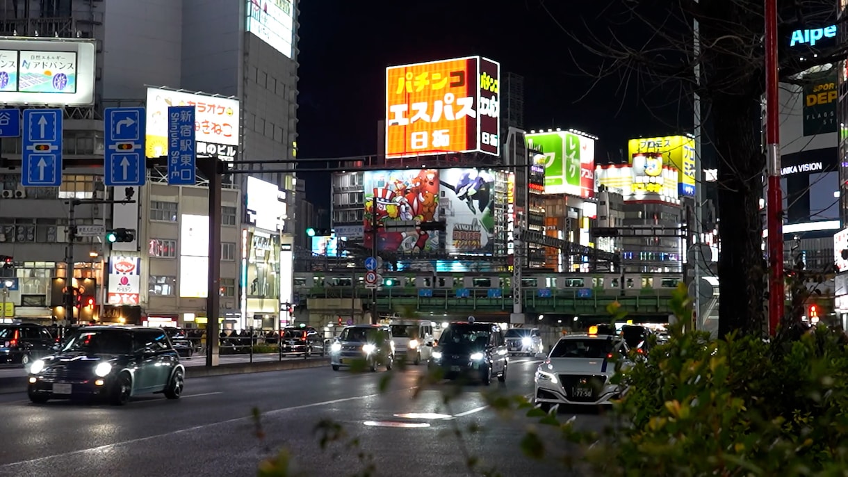 新宿大ガード付近(7素材)での動画素材となります 日常の風景から生まれる、無限のクリエイティブ イメージ2