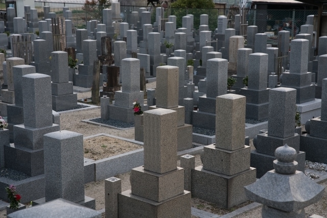 あなたに代わり奈良と京都でお墓参りと清掃を行います ご先祖様、故人様への敬意をこめて代行します イメージ3